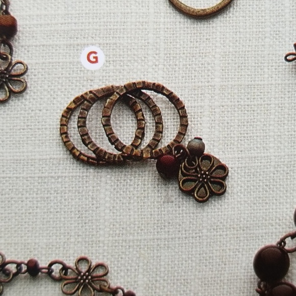 Hideaway Ring sizes 8 & 9 - Picture 3 of 5